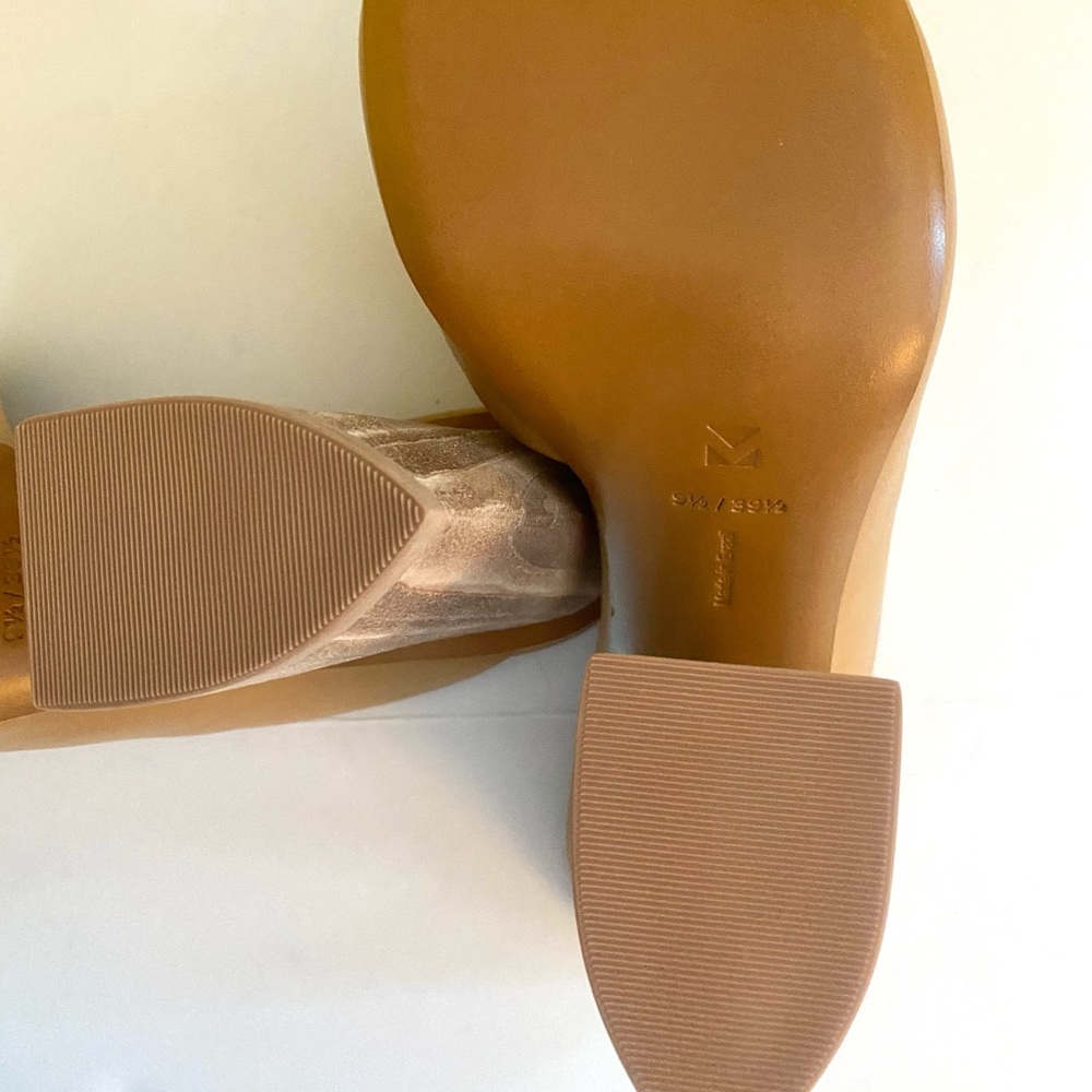 NWT - Mercedes Castillo Izar - Leather Mules in Light Tan Leather & Wooden Heel - Picture 15 of 16